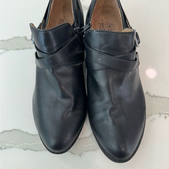 Black booties size 7.5 - Picture 3 of 7